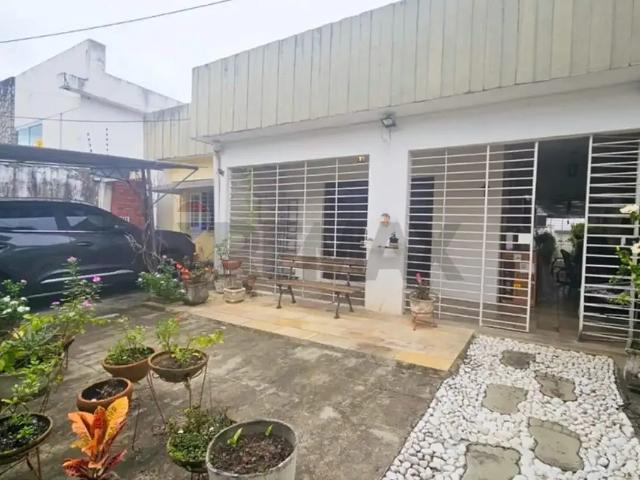 Casa / Sobrado para Venda em Recife/PE Cordeiro 5 Quartos