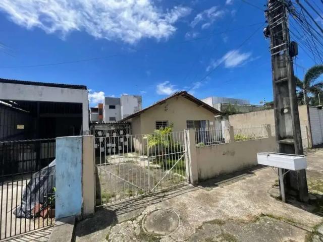 Casa / Sobrado para Venda em Recife/PE Cordeiro 6 Quartos