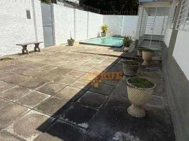 Casa / Sobrado para Venda em Recife/PE Encruzilhada 3 Quartos