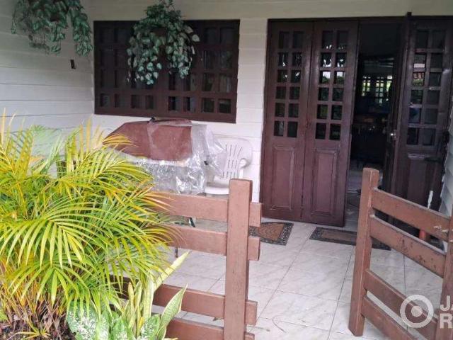 Casa / Sobrado para Venda em Recife/PE Encruzilhada 4 Quartos