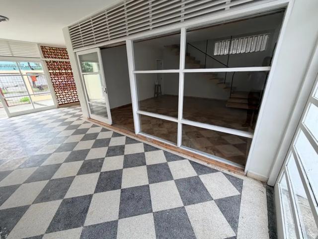 Casa / Sobrado para Venda em Recife/PE Encruzilhada 4 Quartos