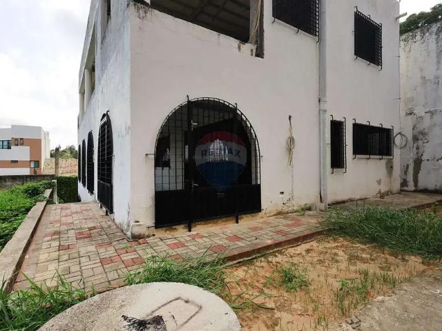 Casa / Sobrado para Venda em Recife/PE Fundão 4 Quartos