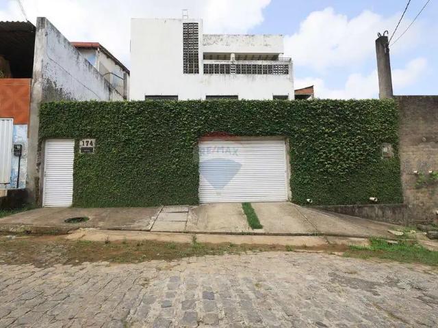 Casa / Sobrado para Venda em Recife/PE Fundão 4 Quartos