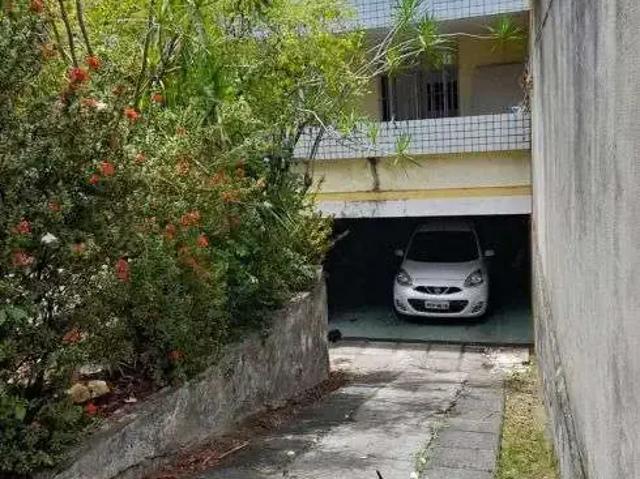 Casa / Sobrado para Venda em Recife/PE Fundão 6 Quartos