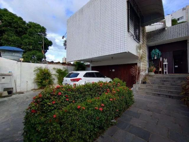 Casa / Sobrado para Venda em Recife/PE Hipódromo 6 Quartos