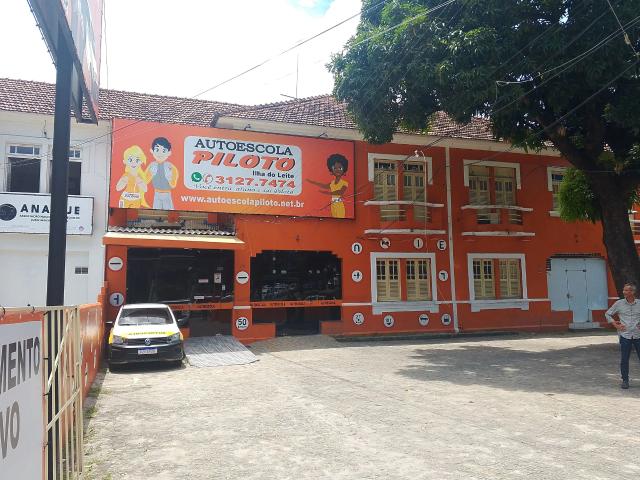 Casa / Sobrado para Venda em Recife/PE Ilha do Retiro 10 Quartos