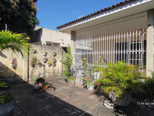 Casa / Sobrado para Venda em Recife/PE Jardim São Paulo 3 Quartos