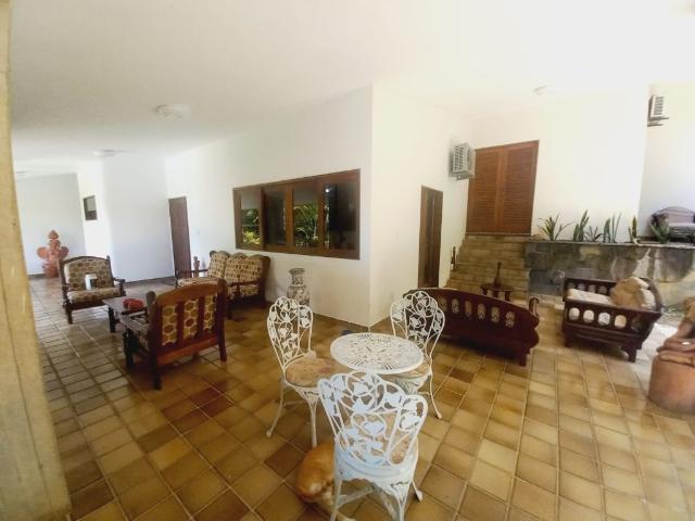 Casa / Sobrado para Venda em Recife/PE Macaxeira 8 Quartos