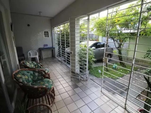Casa / Sobrado para Venda em Recife/PE Madalena 6 Quartos