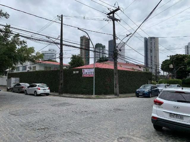 Casa / Sobrado para Venda em Recife/PE Poço 5 Quartos