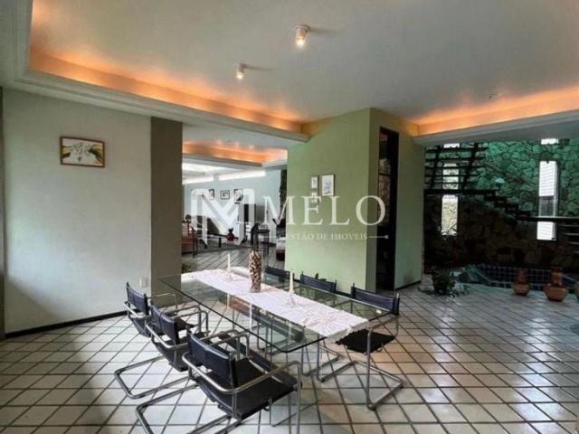 Casa / Sobrado para Venda em Recife/PE Poço 6 Quartos