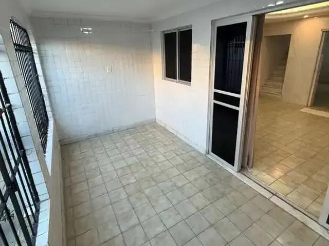 Casa / Sobrado para Venda em Recife/PE San Martin 4 Quartos