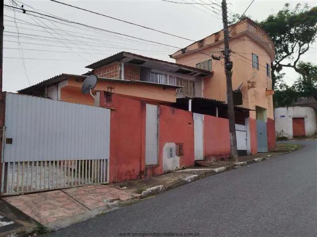 Casa / Sobrado para Venda em Registro/SP Centro