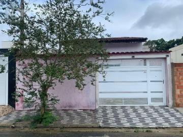 Casa / Sobrado para Venda em Registro/SP Centro 2 Quartos