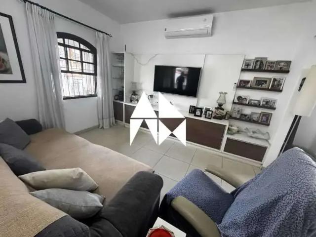 Casa / Sobrado para Venda em Resende/RJ Montese 4 Quartos