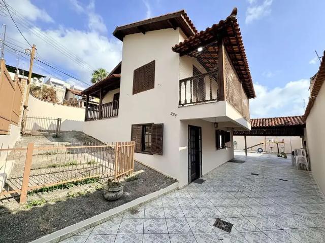 Casa / Sobrado para Venda em Resende/RJ Mirante das Agulhas 3 Quartos