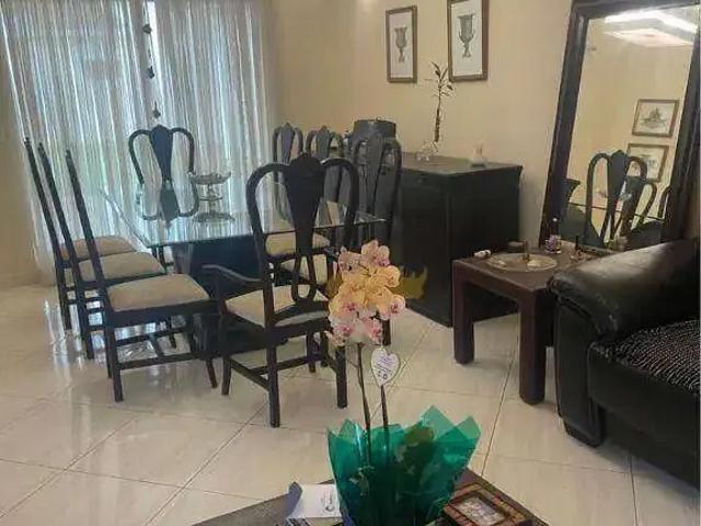 Casa / Sobrado para Venda em Rio Claro/SP Jardim Claret 4 Quartos