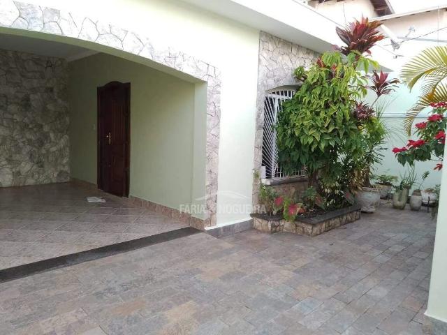 Casa / Sobrado para Venda em Rio Claro/SP Jardim América 4 Quartos