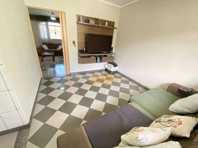 Casa / Sobrado para Venda em Rio Claro/SP Jardim Portugal 5 Quartos