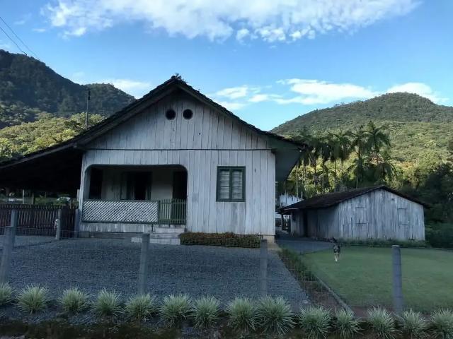 Casa / Sobrado para Venda em Rio dos Cedros/SC Rio Esperança 4 Quartos