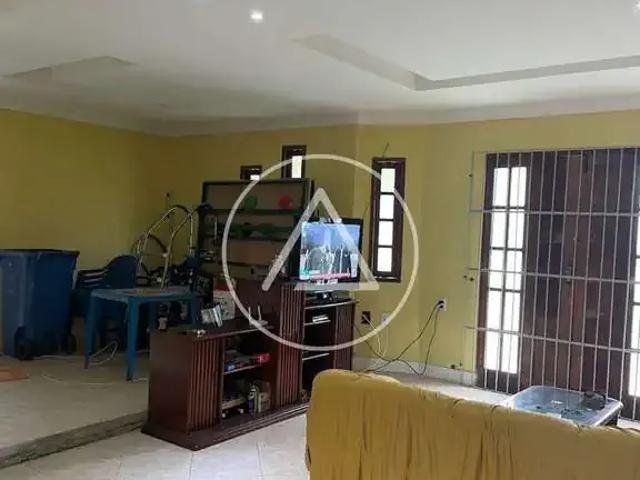 Casa / Sobrado para Venda em Rio das Ostras/RJ Mar do Norte 4 Quartos