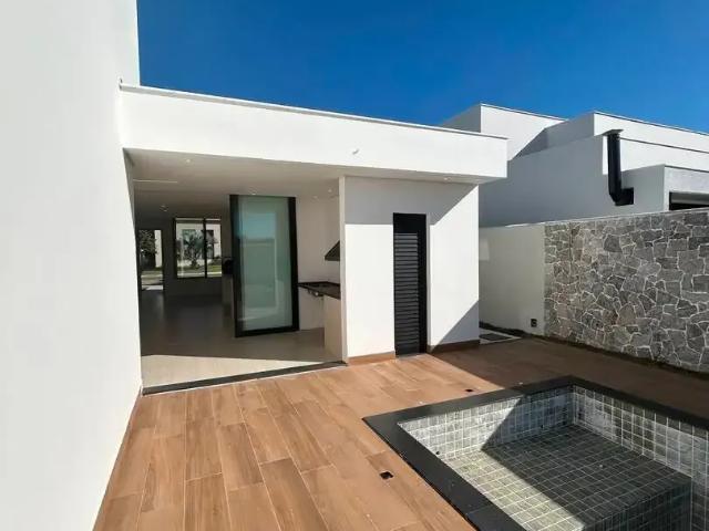 Casa / Sobrado para Venda em Rio das Ostras/RJ Alphaville 3 Quartos