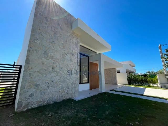 Casa / Sobrado para Venda em Rio das Ostras/RJ Alphaville 3 Quartos