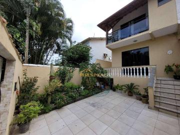 Casa / Sobrado para Venda em Rio das Ostras/RJ Extensão do Bosque 2 Quartos