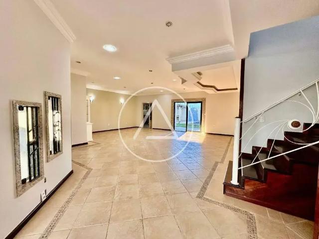 Casa / Sobrado para Venda em Rio das Ostras/RJ Enseada das Gaivotas 4 Quartos