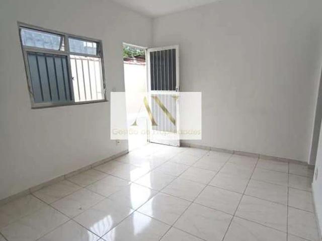 Casa / Sobrado para Venda em Rio de Janeiro/RJ Marechal Hermes 1 Quartos