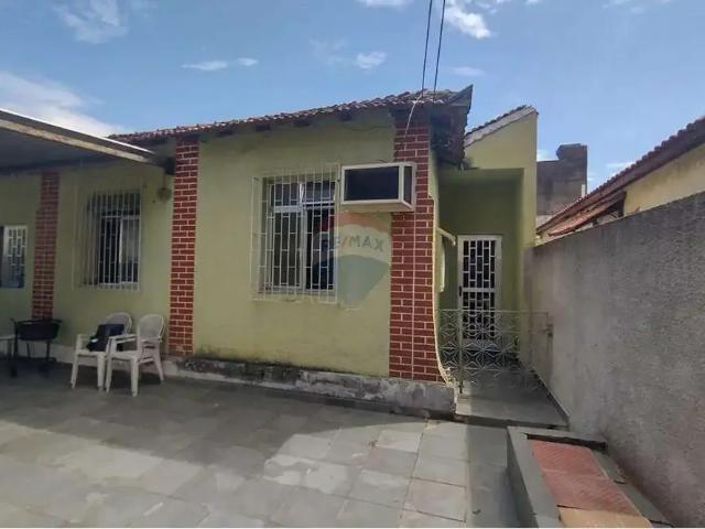 Casa / Sobrado para Venda em Rio de Janeiro/RJ Marechal Hermes 3 Quartos