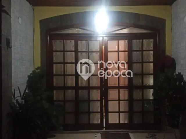 Casa / Sobrado para Venda em Rio de Janeiro/RJ Marechal Hermes 3 Quartos