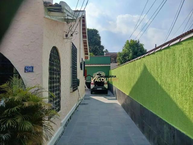 Casa / Sobrado para Venda em Rio de Janeiro/RJ Marechal Hermes 3 Quartos