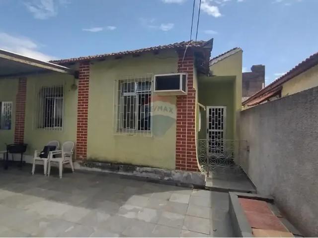 Casa / Sobrado para Venda em Rio de Janeiro/RJ Marechal Hermes 3 Quartos
