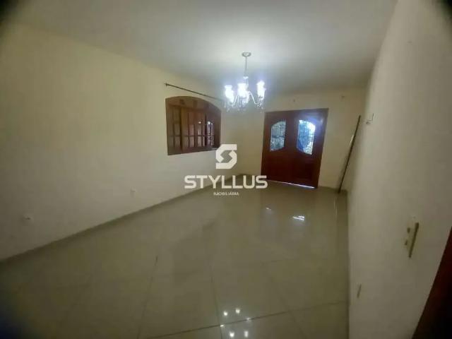 Casa / Sobrado para Venda em Rio de Janeiro/RJ Marechal Hermes 3 Quartos