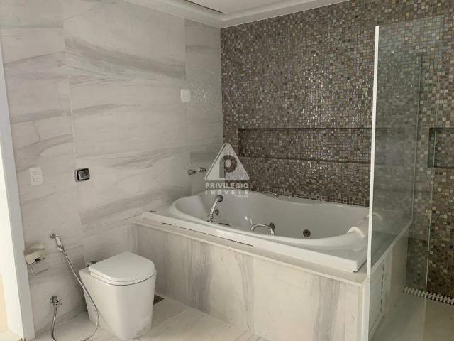Casa / Sobrado para Venda em Rio de Janeiro/RJ Barra da Tijuca 3 Quartos