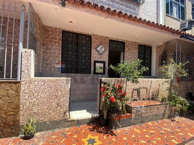 Casa / Sobrado para Venda em Rio de Janeiro/RJ Bonsucesso 3 Quartos