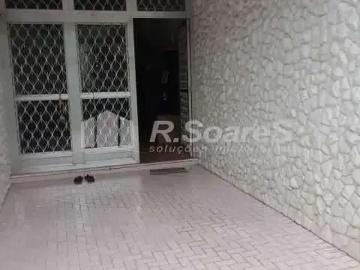 Praça Barão da Taquara - Garagem