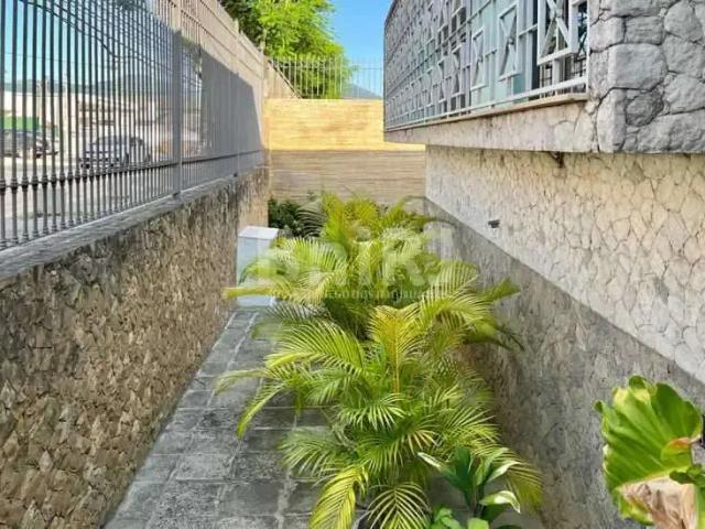 Casa / Sobrado para Venda em Rio de Janeiro/RJ Campo Grande 5 Quartos