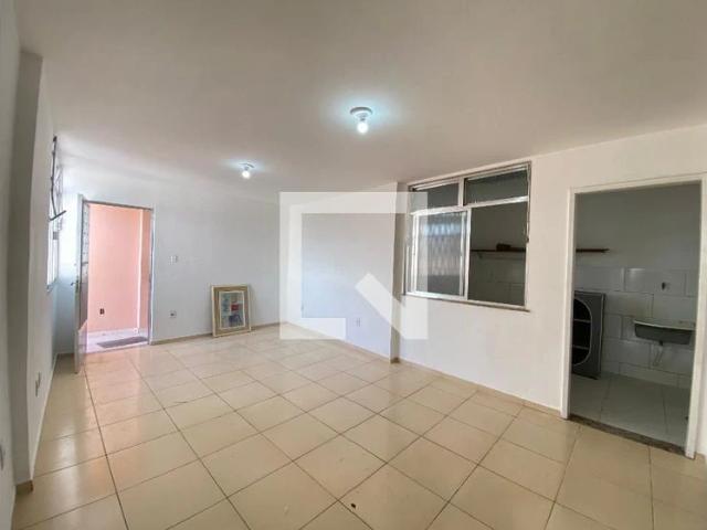 Casa / Sobrado para Venda em Rio de Janeiro/RJ Del Castilho 2 Quartos