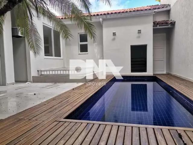 Casa / Sobrado para Venda em Rio de Janeiro/RJ Lagoa 4 Quartos