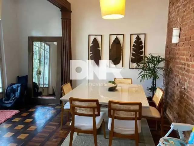 Casa / Sobrado para Venda em Rio de Janeiro/RJ Lagoa 5 Quartos