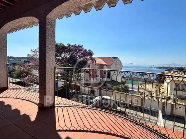Casa / Sobrado para Venda em Rio de Janeiro/RJ Pitangueiras 3 Quartos