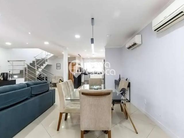Casa / Sobrado para Venda em Rio de Janeiro/RJ Quintino Bocaiúva 4 Quartos