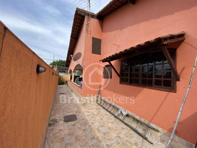 Casa / Sobrado para Venda em Rio de Janeiro/RJ Realengo 4 Quartos