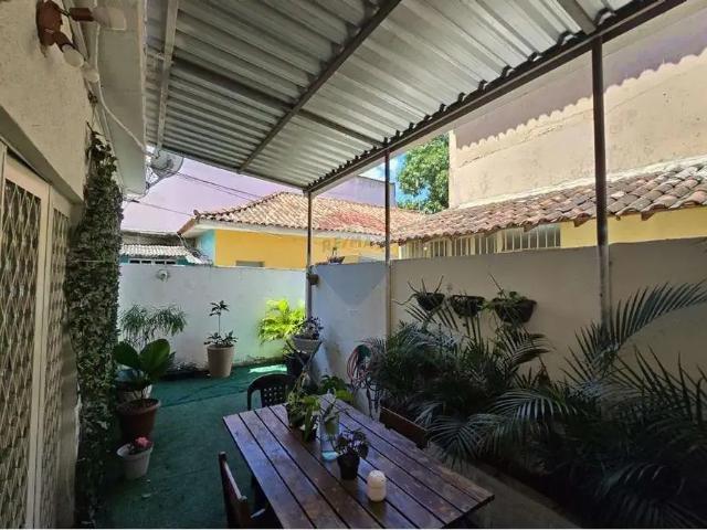 Casa / Sobrado para Venda em Rio de Janeiro/RJ Realengo 4 Quartos