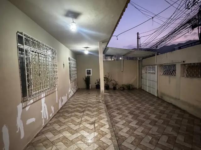 Casa / Sobrado para Venda em Rio de Janeiro/RJ Realengo 6 Quartos