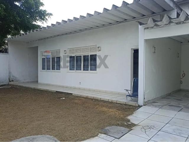 Casa / Sobrado para Venda em Rio de Janeiro/RJ Santa Cruz 3 Quartos