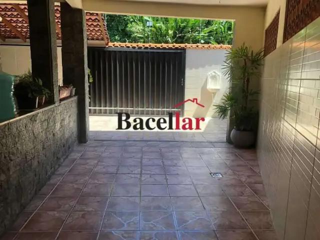 Casa / Sobrado para Venda em Rio de Janeiro/RJ Tauá 6 Quartos