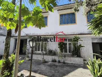 Praça Barão de Corumbá - Varanda, Garagem